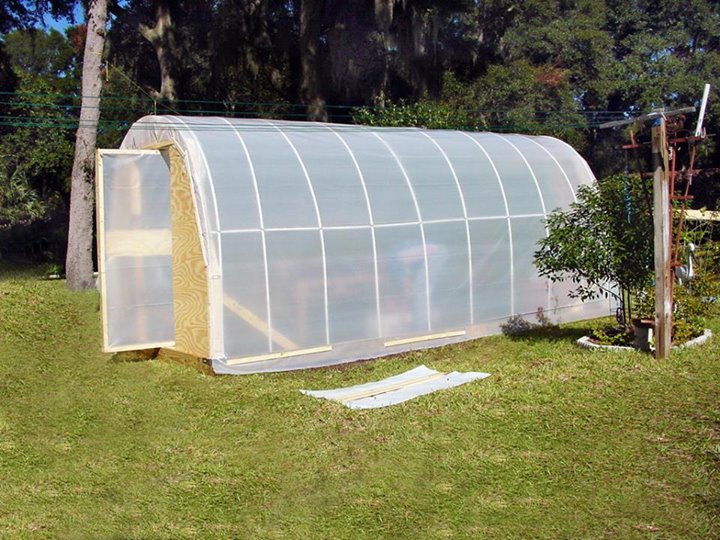 #DidYouKnow - 

Greenhouses allow for greater control over the growing environment of plants. Greenhouses may be used to overcome shortcomings in the growing qualities of a piece of land, such as a short growing season or poor light levels, and they can thereby improve food production in marginal environments.

#Greenhouse #Enviornment #MultiFoil #RajooEngineers